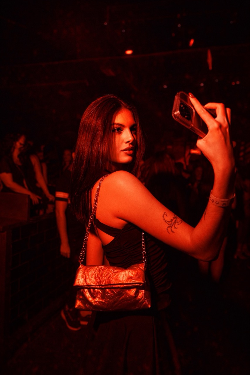 Bellaqueo Lab Pre Lanzamiento — Viernes 12 Abril, entrada gratis toda la noche